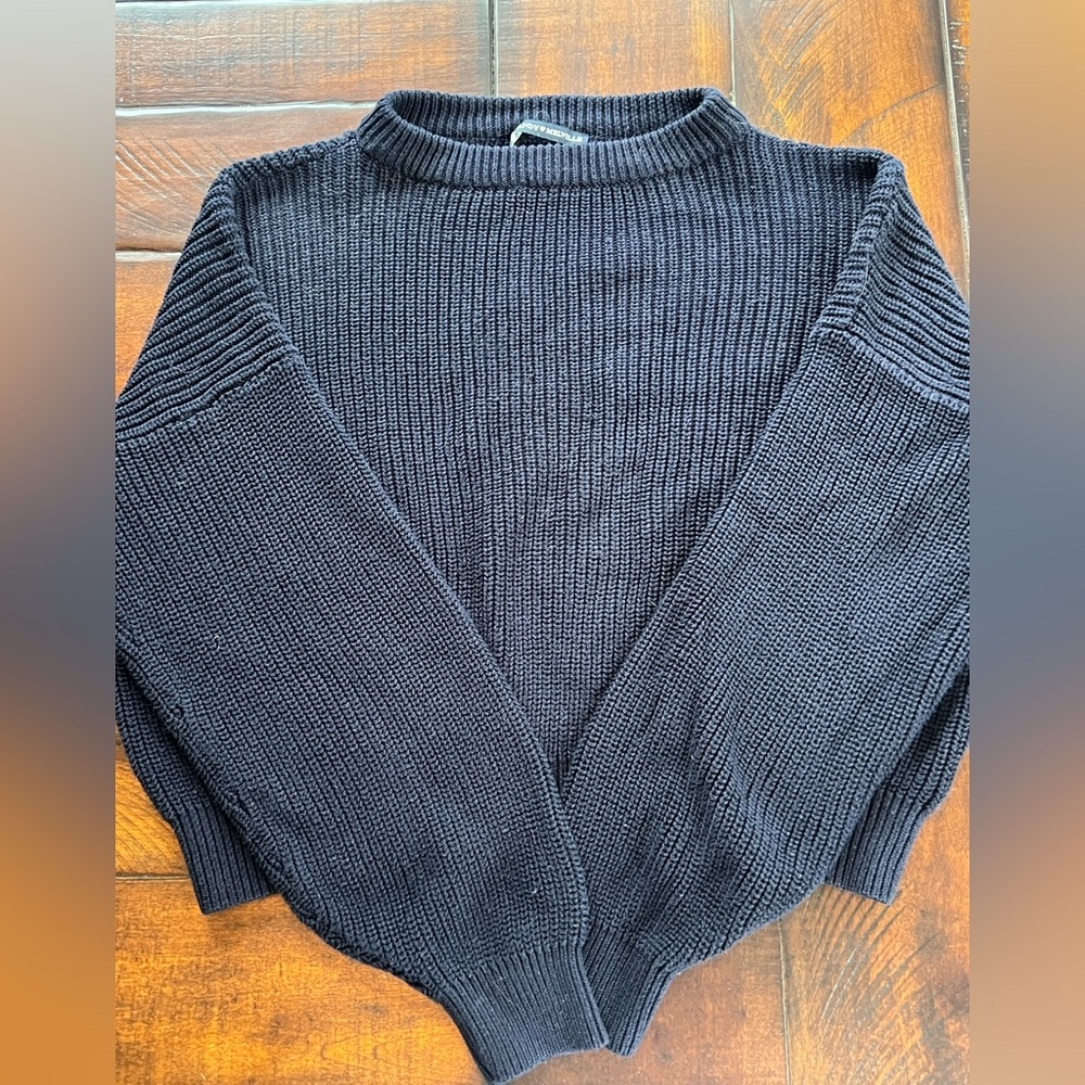 Brandy Melville Women's Crewneck Sweater